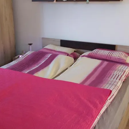 Csicsergo Apartman Lakas * Hévíz